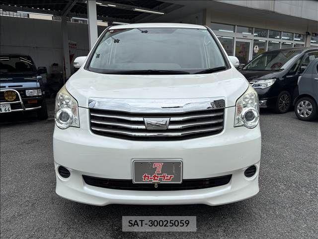 Toyota NOAH 2011-01 7328924-7