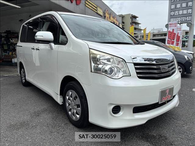 Toyota NOAH 2011-01 7328924-8