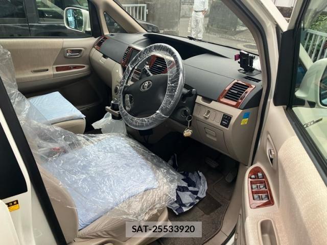 Toyota NOAH 2003-09 7328940-9