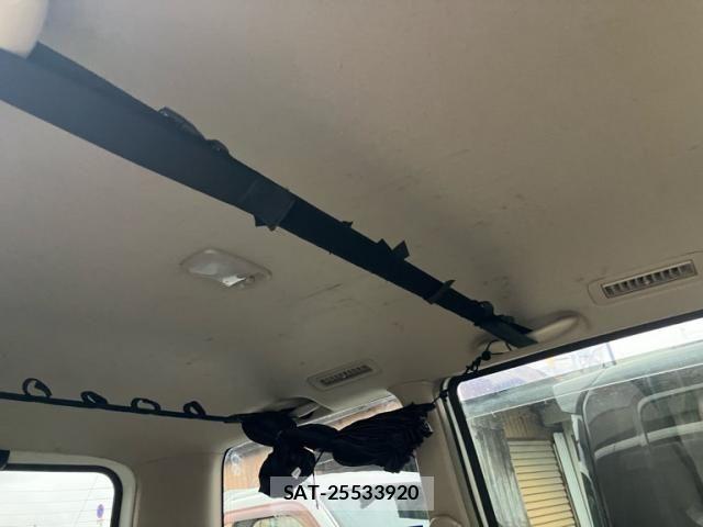 Toyota NOAH 2003-09 7328940-11