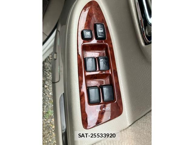 Toyota NOAH 2003-09 7328940-13