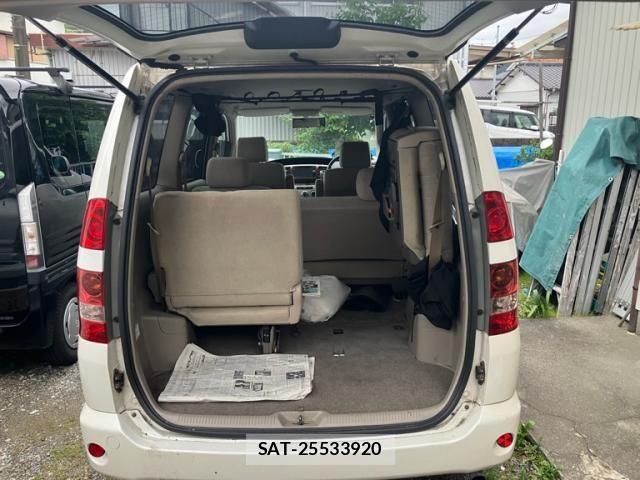 Toyota NOAH 2003-09 7328940-5