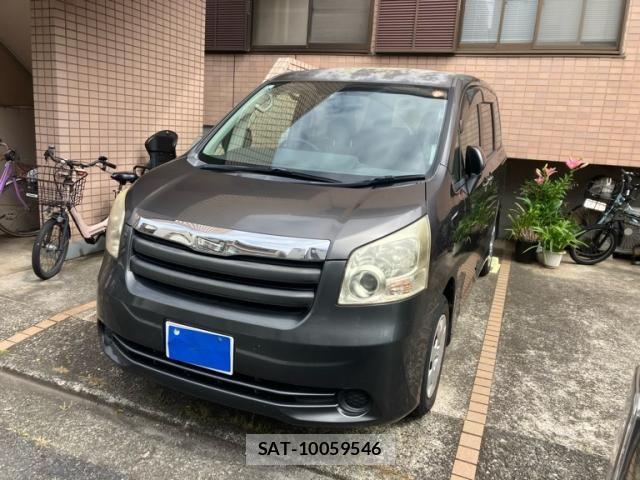 Toyota NOAH 2009-07 7328934-0