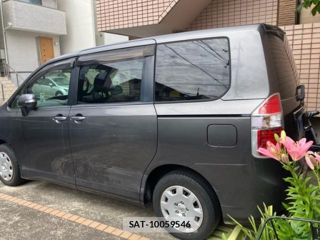 Toyota NOAH 2009-07 7328934-11