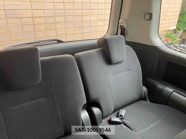 Toyota NOAH 2009-07 7328934-14