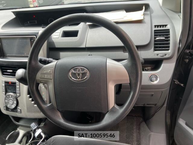 Toyota NOAH 2009-07 7328934-17