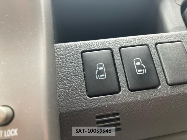Toyota NOAH 2009-07 7328934-22