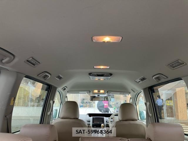Toyota NOAH 2009-12 7328933-9