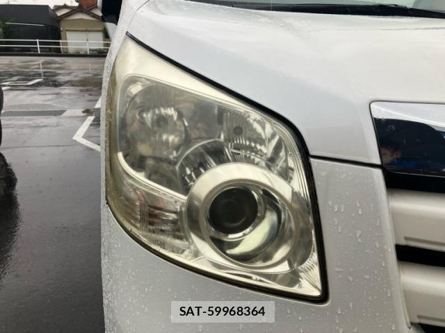 Toyota NOAH 2009-12 7328933-5