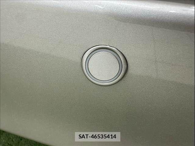 Toyota NOAH 2023-07 7359037-11