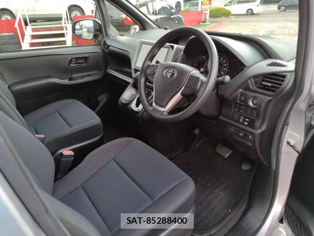 Toyota NOAH 2021-02 7359041-20