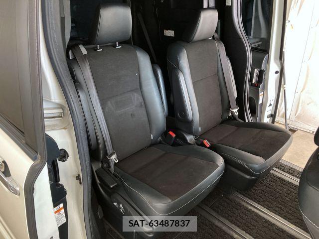 Toyota NOAH 2018-03 7359049-9