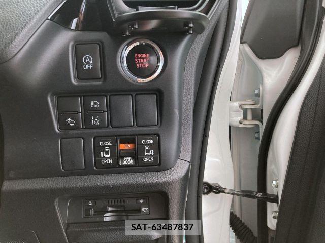 Toyota NOAH 2018-03 7359049-24