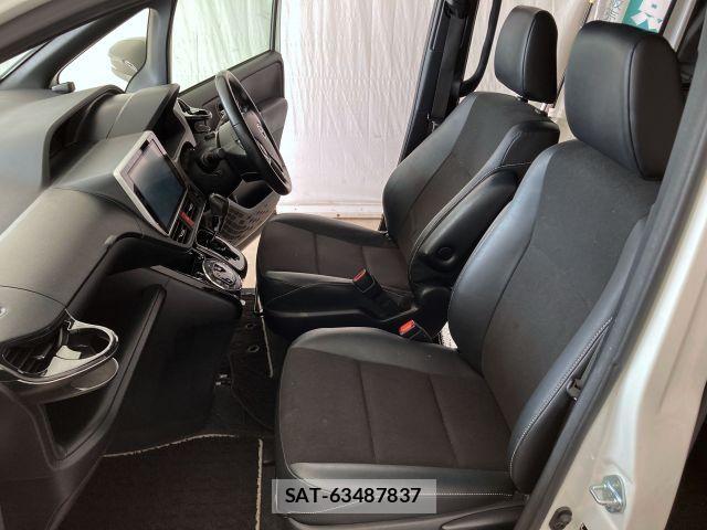 Toyota NOAH 2018-03 7359049-8