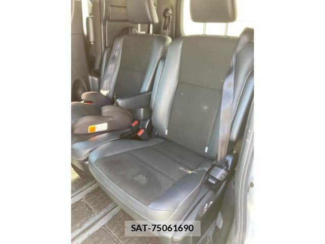 Toyota NOAH 2019-03 7359043-11