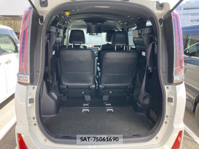 Toyota NOAH 2019-03 7359043-13