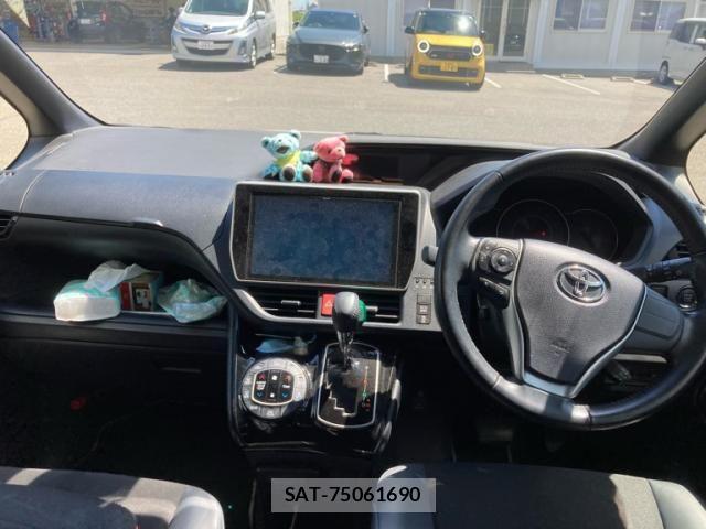 Toyota NOAH 2019-03 7359043-14