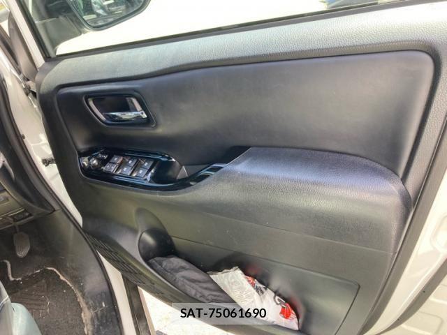 Toyota NOAH 2019-03 7359043-15
