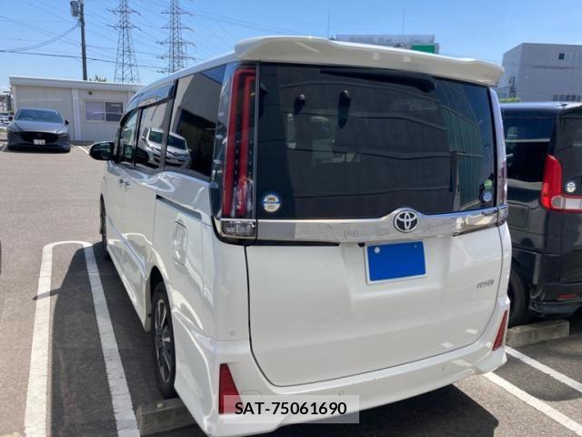 Toyota NOAH 2019-03 7359043-2