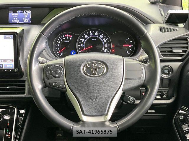 Toyota NOAH 2017-09 7359042-10