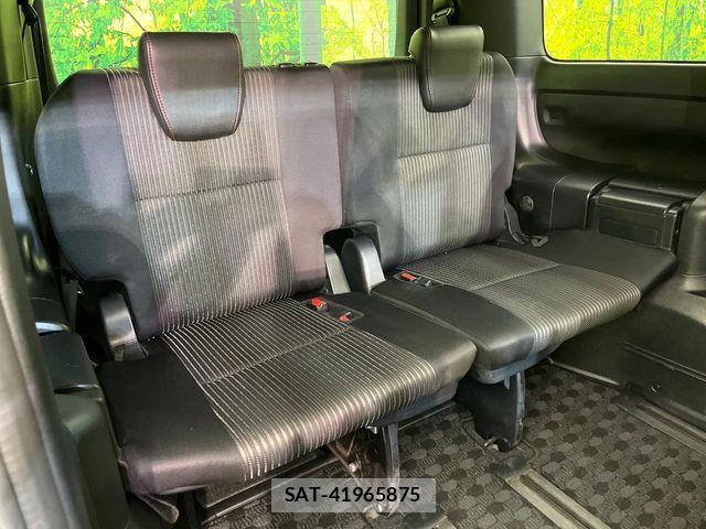 Toyota NOAH 2017-09 7359042-8