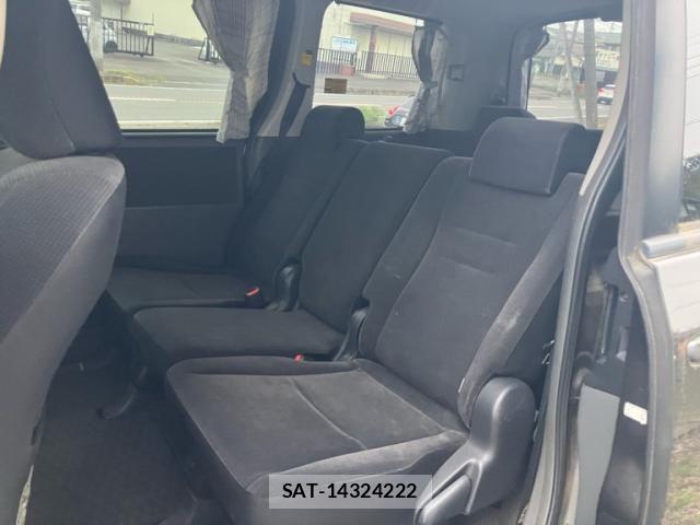 Toyota NOAH 2008-09 7359053-14