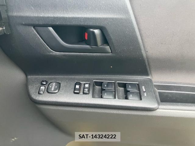 Toyota NOAH 2008-09 7359053-17