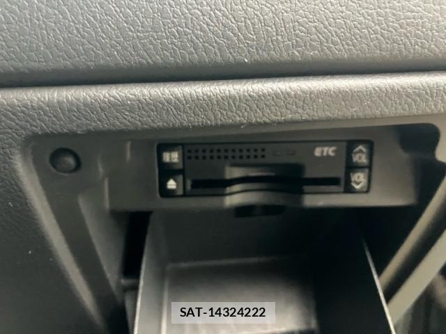 Toyota NOAH 2008-09 7359053-24