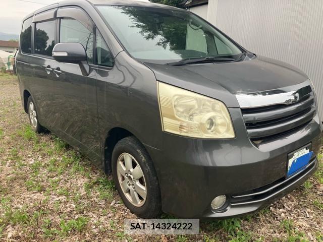 Toyota NOAH 2008-09 7359053-2