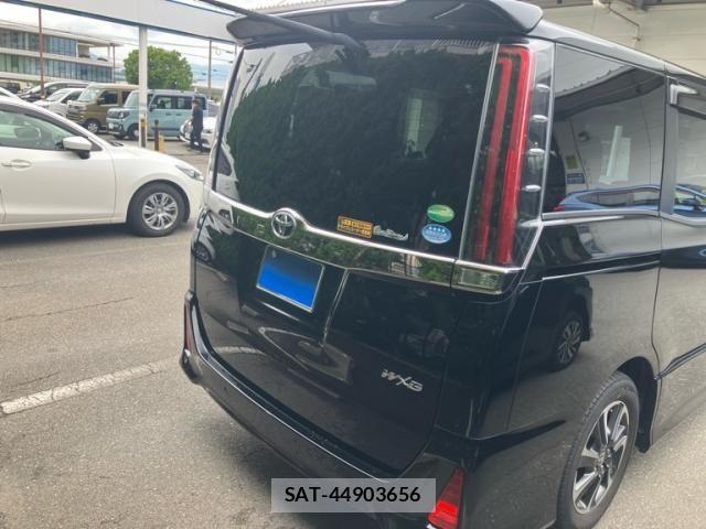 Toyota NOAH 2020-01 7359035-1