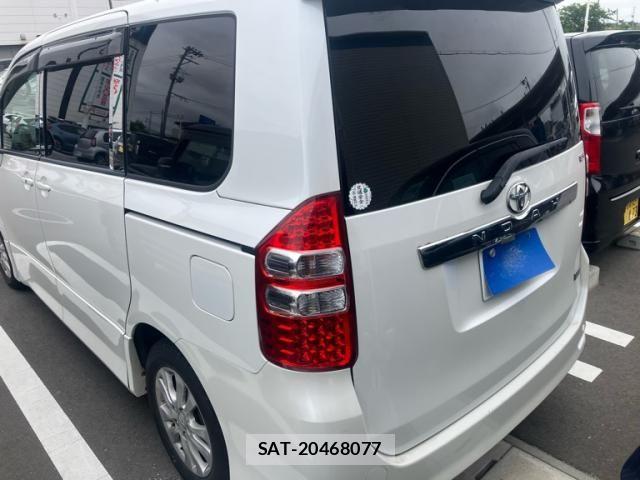 Toyota NOAH 2010-09 7359050-9