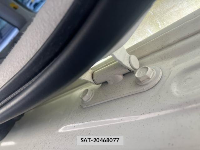 Toyota NOAH 2010-09 7359050-12