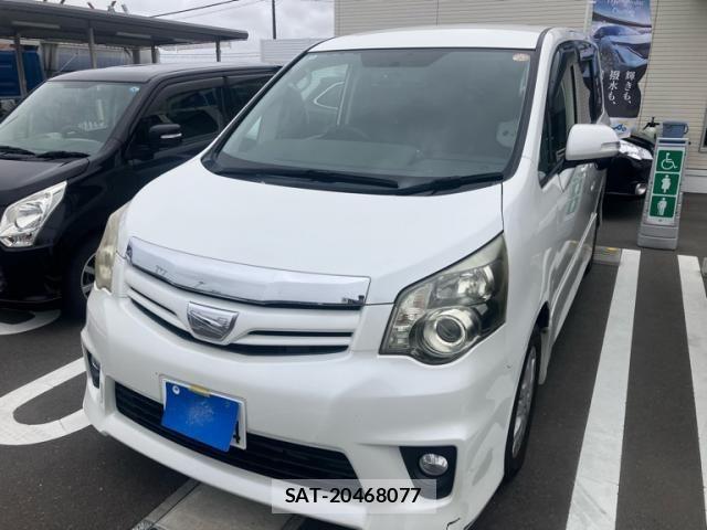 Toyota NOAH 2010-09 7359050-1
