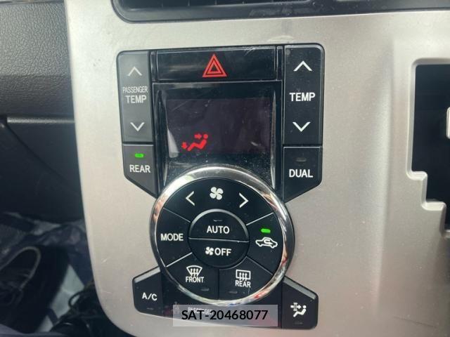 Toyota NOAH 2010-09 7359050-22