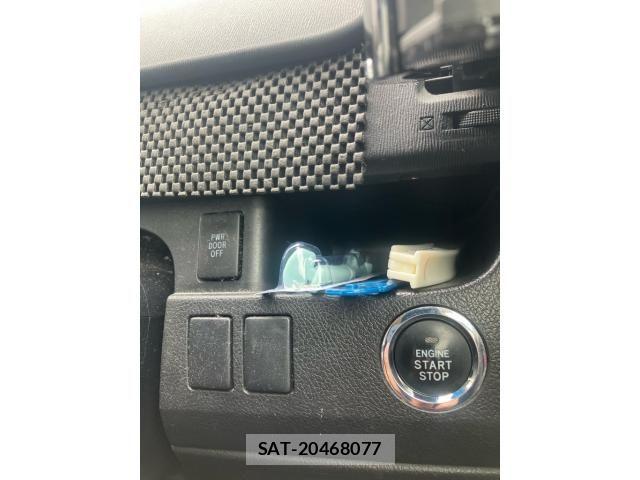 Toyota NOAH 2010-09 7359050-24