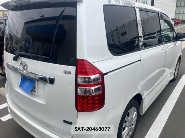 Toyota NOAH 2010-09 7359050-7