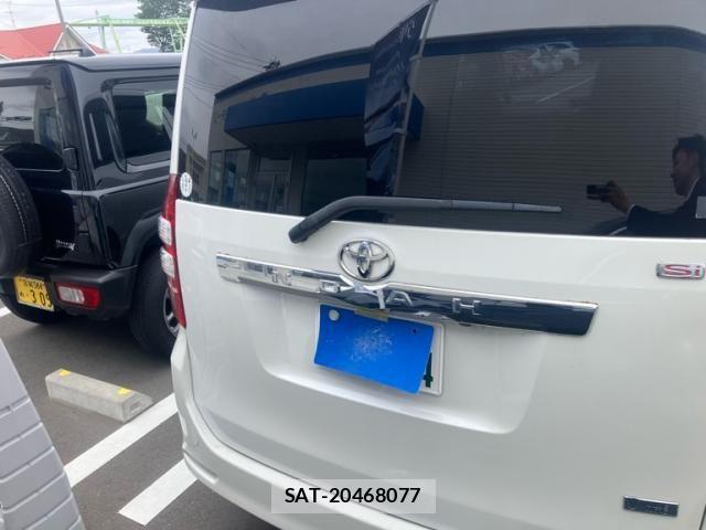 Toyota NOAH 2010-09 7359050-8