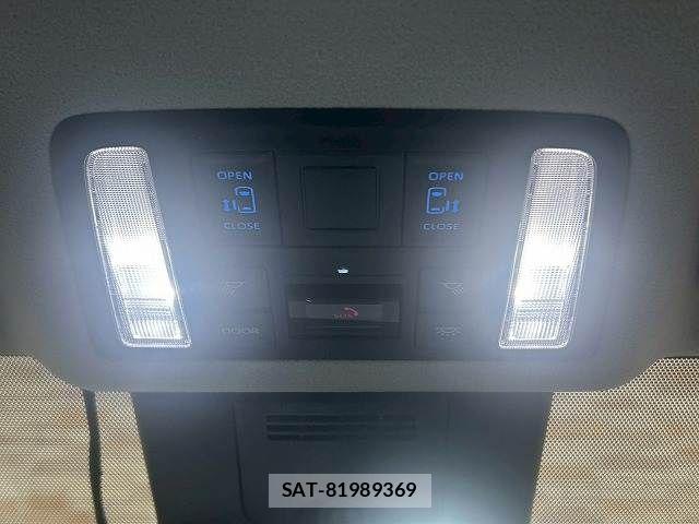 Toyota NOAH 2024-09 7359032-9