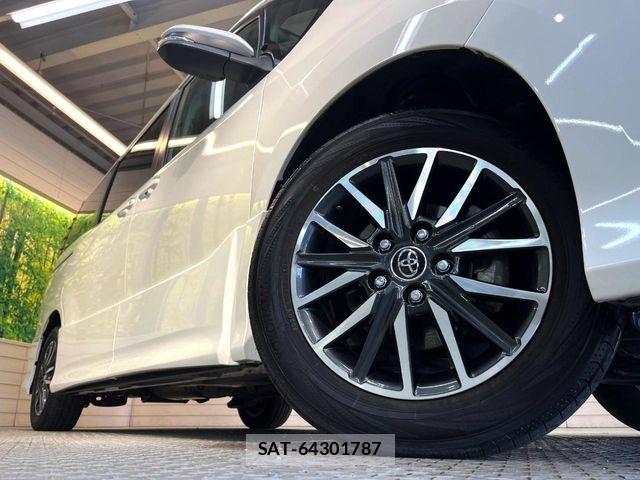 Toyota NOAH 2015-01 7359040-11