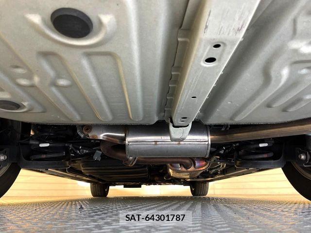 Toyota NOAH 2015-01 7359040-18