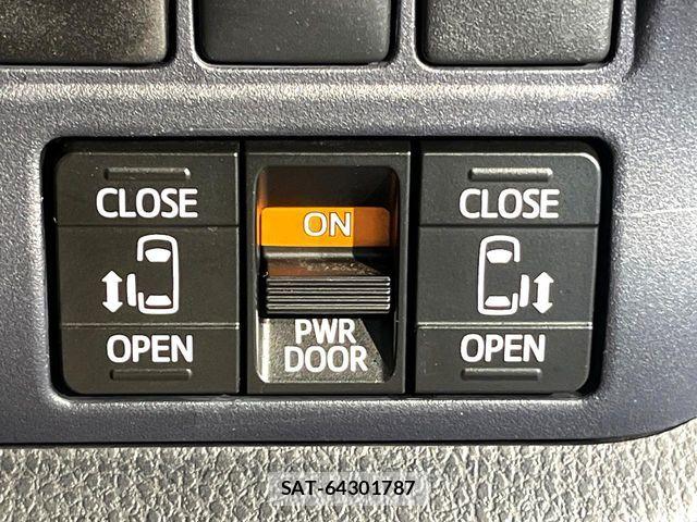 Toyota NOAH 2015-01 7359040-5