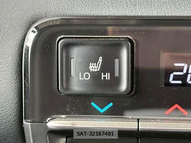 Toyota NOAH 2023-11 7359033-9