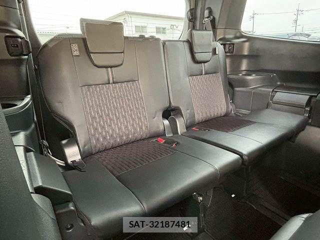 Toyota NOAH 2023-11 7359033-13