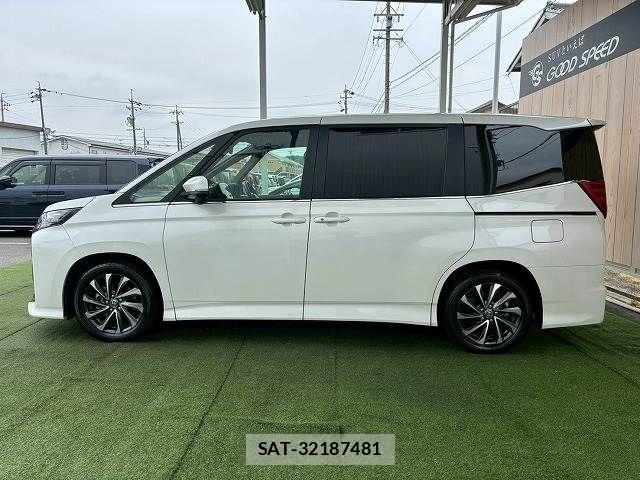 Toyota NOAH 2023-11 7359033-16