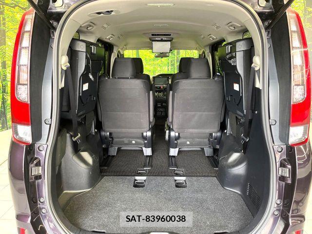 Toyota NOAH 2014-02 7393256-10