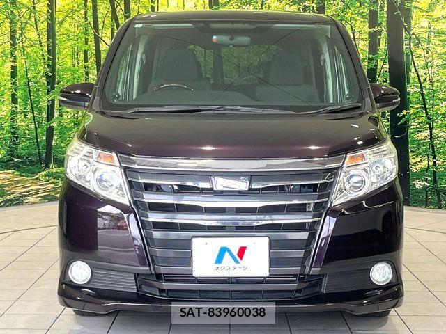 Toyota NOAH 2014-02 7393256-14
