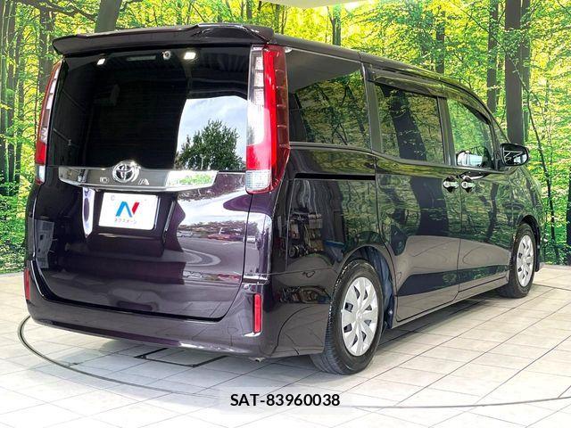 Toyota NOAH 2014-02 7393256-16