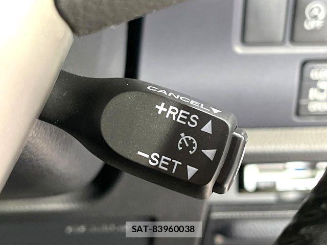 Toyota NOAH 2014-02 7393256-6
