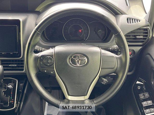 Toyota NOAH 2019-10 7393247-10