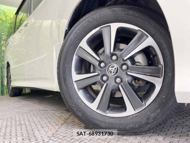 Toyota NOAH 2019-10 7393247-12